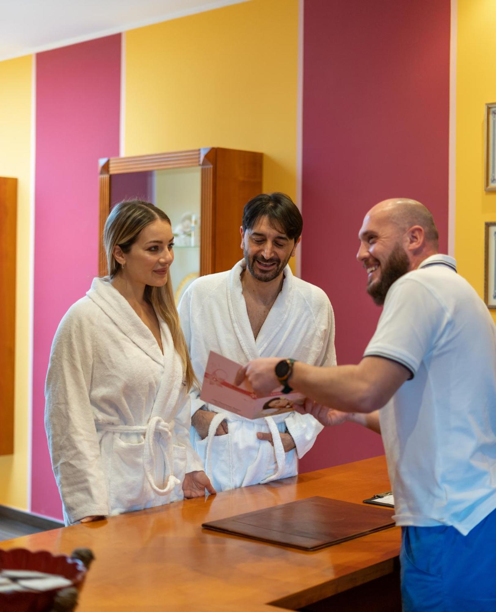 Domus Hotel Bagnoli Del Trigno Ngoại thất bức ảnh